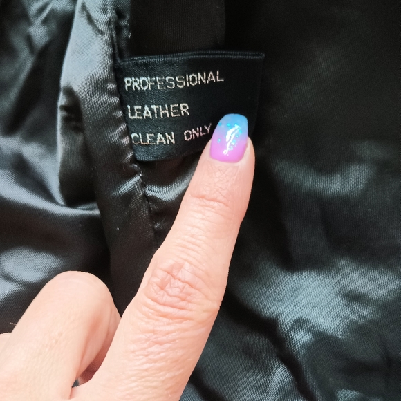 Wilson's Women's Genuine Leather Cropped Motorcycle Jacket - Picture 13 of 16